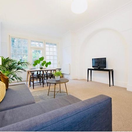 Spacious & Charming Garden Flat -Zone 2- Great For Central London Access Ngoại thất bức ảnh
